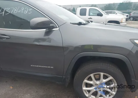 2016 Jeep Cherokee Latitude из США, поврежденный, VIN 1C4PJMCB1GW188485